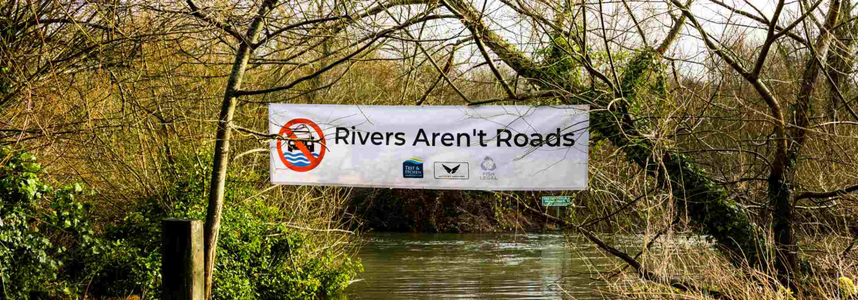 campaign against 4x4s in chalk stream River Meon